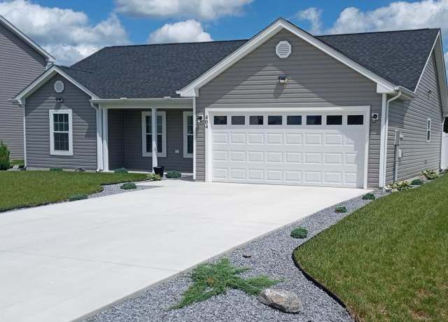 Property at 404 Jensen Way E, Martinsburg, WV 25401, 3 beds, 2 baths