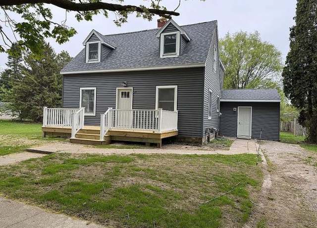 Property at 29 Washington St, Port Austin, MI 48467, 3 beds, 2.5 baths