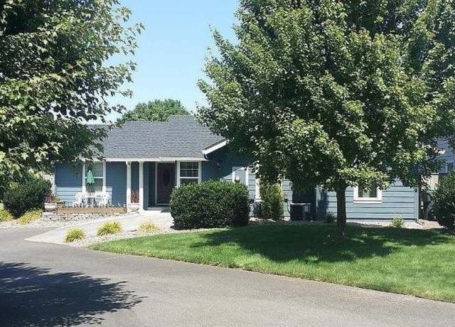 Property at 1240 Shafer Ln, Medford, OR 97501, 3 beds, 2 baths