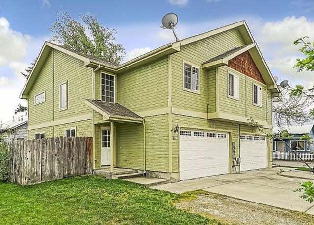 Property at 114 Cedar St, Central Point, OR 97502, 3 beds, 2.5 baths