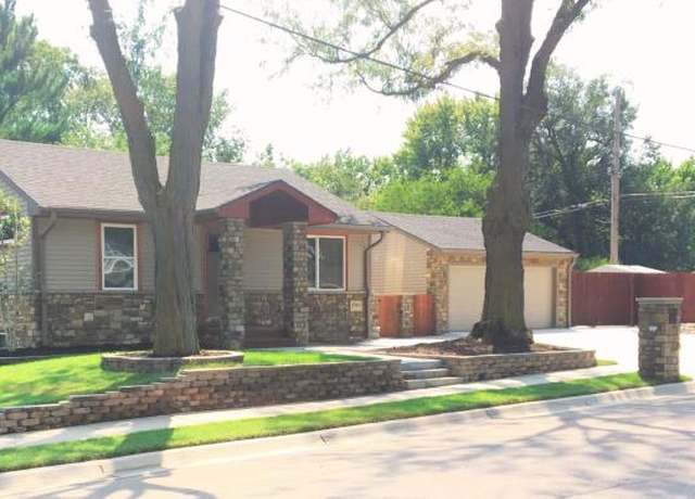 Property at 1745 Stockwell St, Lincoln, NE 68502, 3 beds, 2.5 baths
