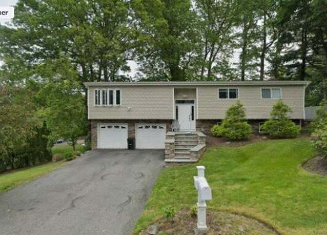 Property at 4 Corinthian Rd, New City, NY 10956, 5 beds, 3 baths