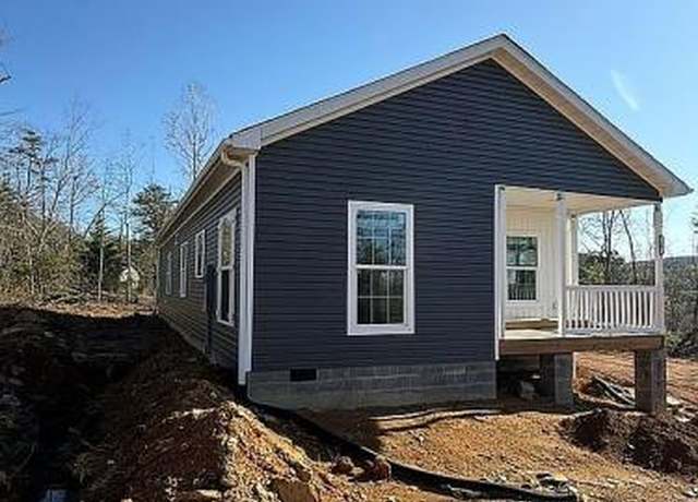 Property at 15 Eagle Dr, Hendersonville, NC 28792, 4 beds, 2 baths