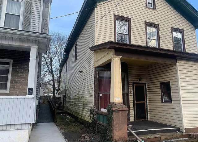Property at 127 Carbon St, Weatherly, PA 18255, 7 beds, 3 baths