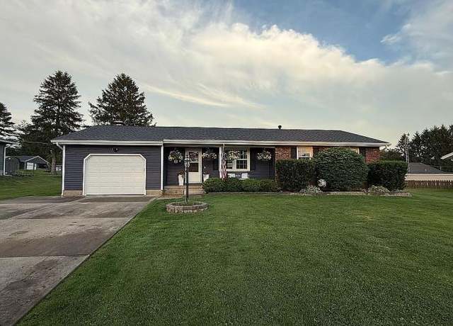 Property at 458 W Lawndale Pl, Zanesville, OH 43701, 3 beds, 2 baths