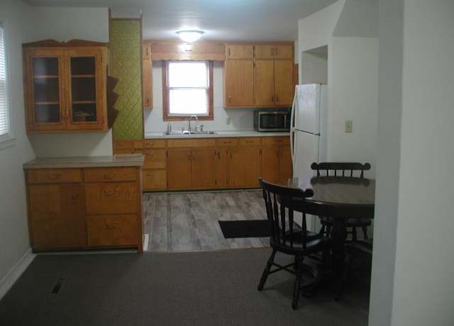 Property at 241 E Ronning Ave, Appleton, MN 56208, 4 beds, 2 baths