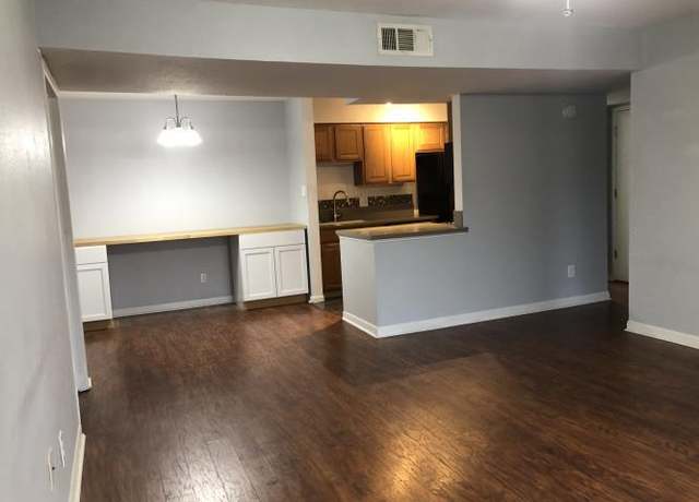 Property at 904 University Oaks Blvd Apt 136, College Station, TX 77840, 2 beds, 2 baths