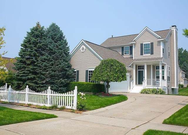 Property at 1300 Pondview Ln, Oxford, MI 48371, 3 beds, 2.5 baths