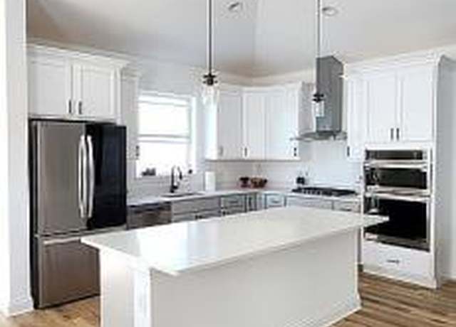 Property at 21044 Benjamin Dr, Shorewood, IL 60404, 3 beds, 2 baths