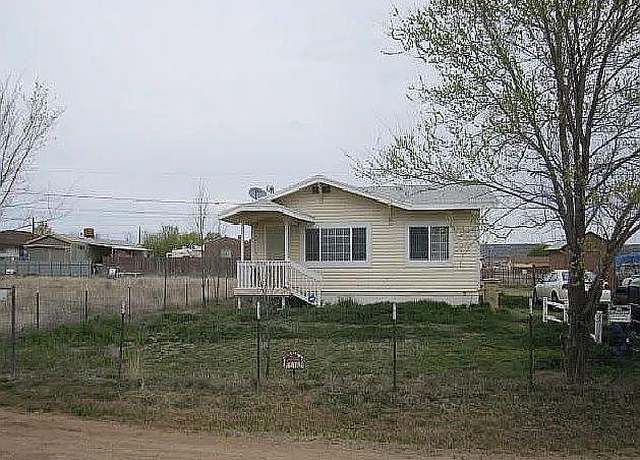 Property at 236 W Venice Way, Paulden, AZ 86334, 2 beds