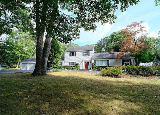 Property at 178 Beverly Rd, South Huntington, NY 11746, 4 beds, 2.5 baths