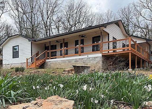 Property at 7808 Hill Top Rd, Harrison, AR 72601, 3 beds, 2 baths