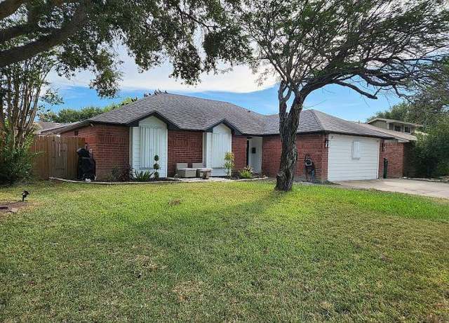 Property at 7005 Mansfield Dr, Corpus Christi, TX 78414, 3 beds, 2 baths