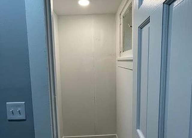 Property at 601 Keep Ave, Elgin, IL 60120, 4 beds, 2 baths