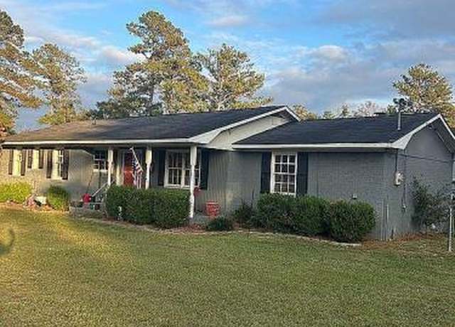 Property at 211 Virginia Cir, Jeffersonville, GA 31044, 3 beds, 2 baths