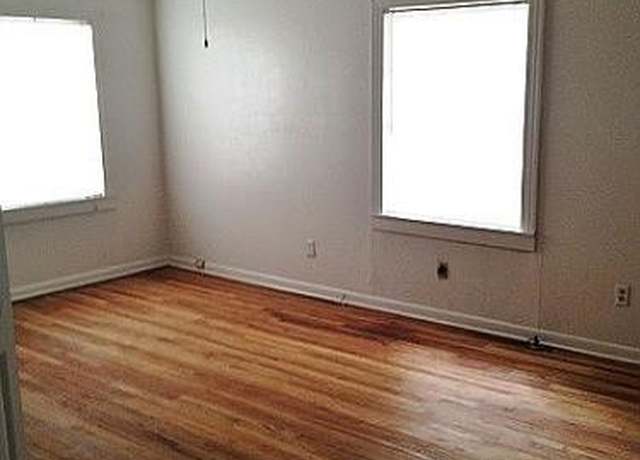 Property at 906 John Paul Jones Ave, Leesville, LA 71446, 3 beds, 2 baths