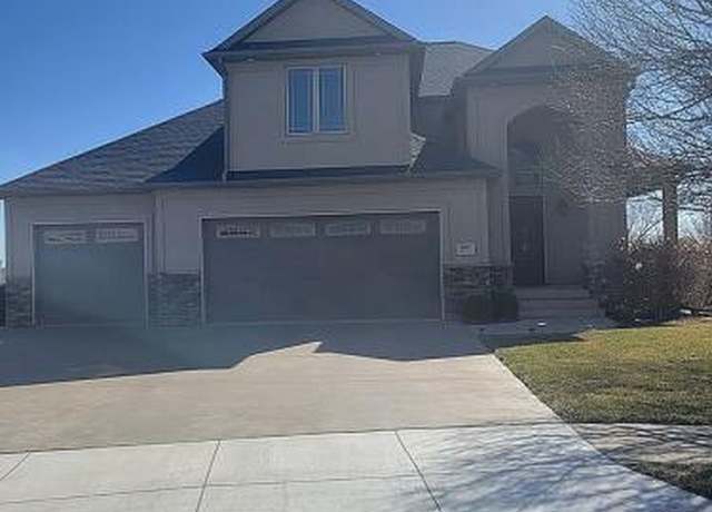 Property at 907 Ridge Road Pl, Hickman, NE 68372, 3 beds