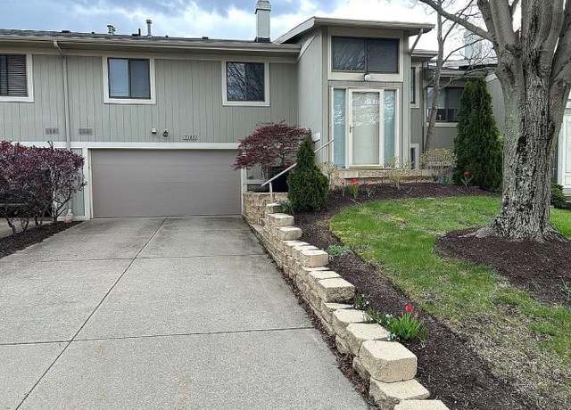 Property at 7163 N Excaliber Dr, Concord Township, OH 44077, 2 beds, 1.5 baths
