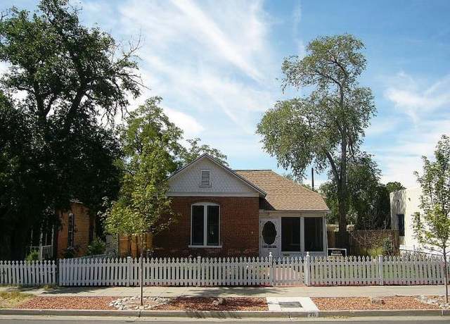 Property at 211 High St SE, Albuquerque, NM 87102, 2 beds, 1 bath