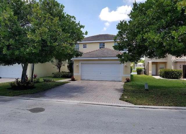 Property at 4035 Crescent Creek Pl, Coconut Creek, FL 33073, 3 beds, 2.5 baths