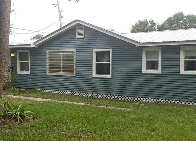 Property at 2107 S 34th St, Fort Pierce, FL 34947, 3 beds, 1.5 baths