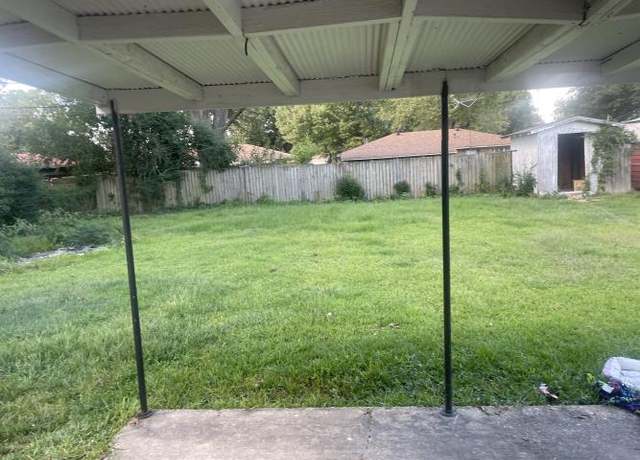 Property at 1703 Belmoor Dr, Pine Bluff, AR 71601, 3 beds, 1 bath