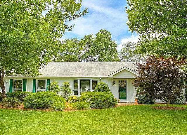 Property at 224 Wister Rd, Colonial Beach, VA 22443, 3 beds, 2 baths
