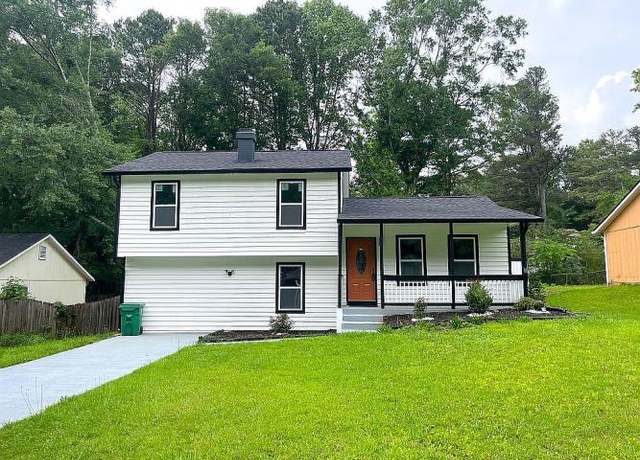 Property at 5017 Galbraith Cir, Stone Mountain, GA 30088, 4 beds, 2.5 baths