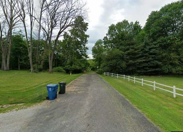 Property at 1071 Aberth Dr, Akron, OH 44320