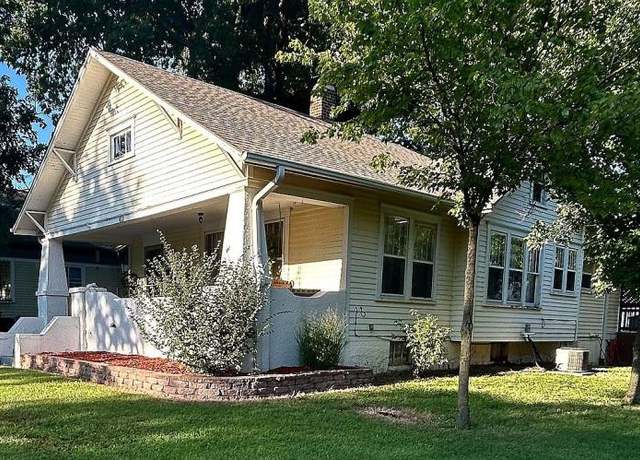Property at 412 Iowa Ave, Holton, KS 66436, 3 beds, 2 baths