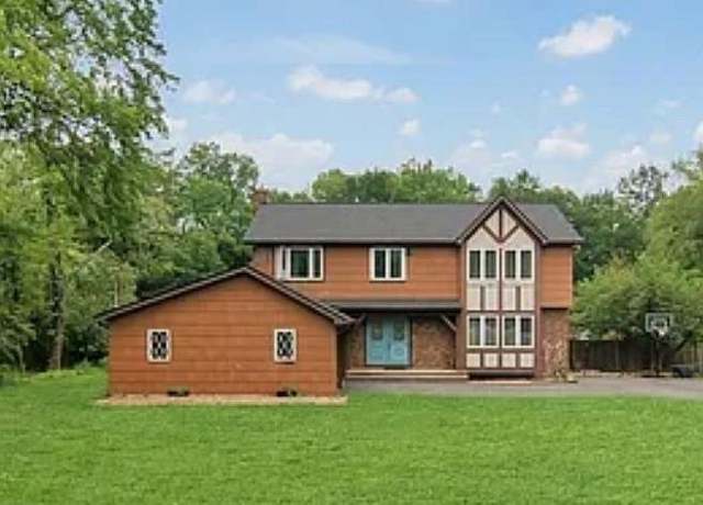 Property at 82 Walnut Valley Rd, Columbia, NJ 07832, 4 beds, 2.5 baths