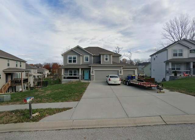 Property at 15715 N Wabash St, Smithville, MO 64089, 5 beds, 3.5 baths
