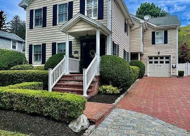 Property at 205 1st Ave, Port Jefferson, NY 11777, 3 beds, 3.5 baths