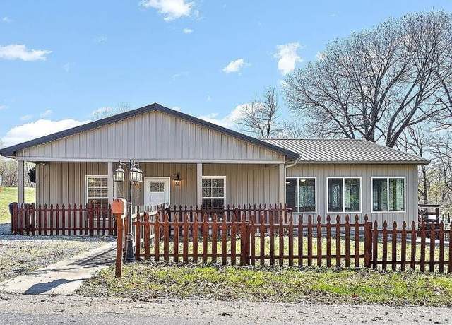 Property at 501 Ridge Dr, Cadiz, KY 42211, 2 beds, 2 baths