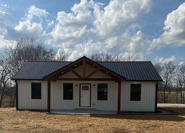 Property at 2651 Radio Station Rd, Tompkinsville, KY 42167, 2 beds, 2 baths