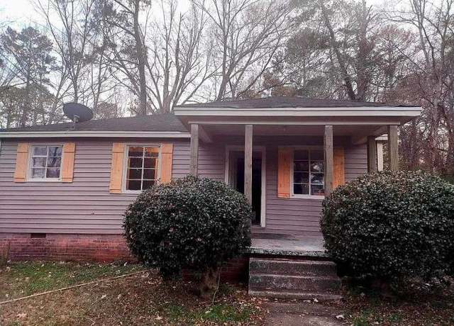 Property at 825 Combs St, Jackson, MS 39204, 2 beds, 2 baths