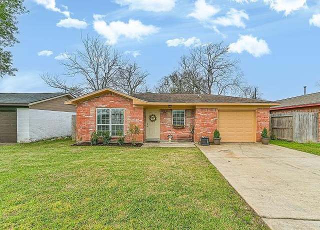 Property at 314 S Brownell St, La Porte, TX 77571, 3 beds, 1.5 baths