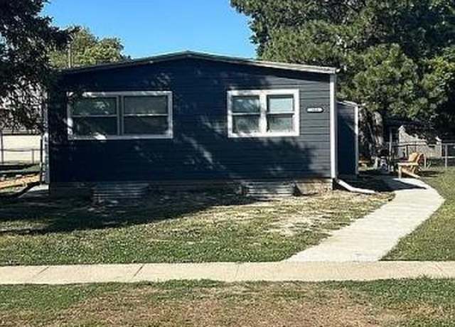 Property at 303 2nd St, Sergeant Bluff, IA 51054, 5 beds, 2.5 baths