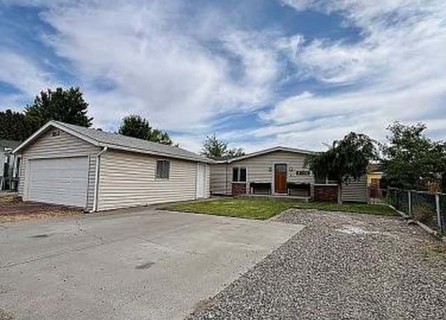 Property at 9139 W Arrowhead Ave, Kennewick, WA 99336, 2 beds, 2 baths