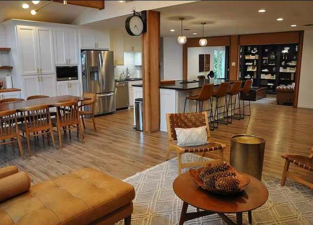 Property at 8900 Valley Brook Cir, Woodway, TX 76712, 4 beds, 2 baths