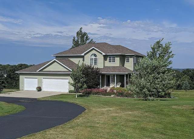 Property at 11150 Cormorant Heights Rd, Audubon, MN 56511, 6 beds, 3.5 baths