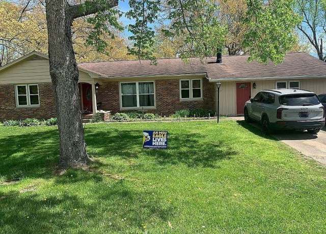 Property at 5 Keeton Ave, West Liberty, KY 41472, 3 beds, 2.5 baths