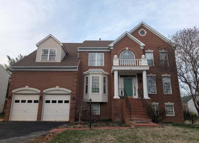 Property at 13082 Autumn Willow Dr, Fairfax, VA 22030, 5 beds, 3.5 baths