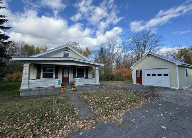 Property at 41 Peterson Pl, Alburgh, VT 05440, 2 beds, 1 bath