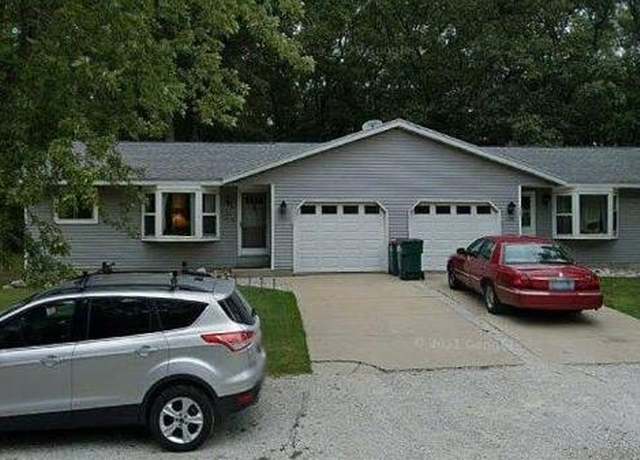 Property at 2332 Lincoln Park Dr, Norton Shores, MI 49441, 4 beds, 3 baths