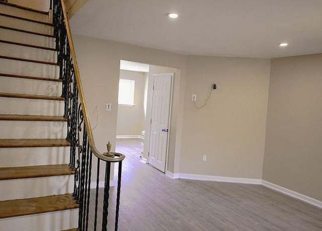 Property at 7061 Radbourne Rd, Upper Darby, PA 19082, 3 beds, 1.5 baths