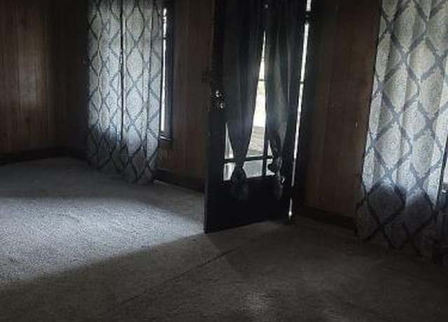 Property at 224 N 21st St, Richmond, IN 47374, 4 beds, 2 baths