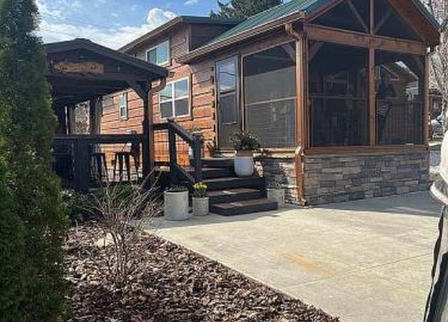 Property at 176 View Ln, Dillard, GA 30537, 2 beds, 1 bath