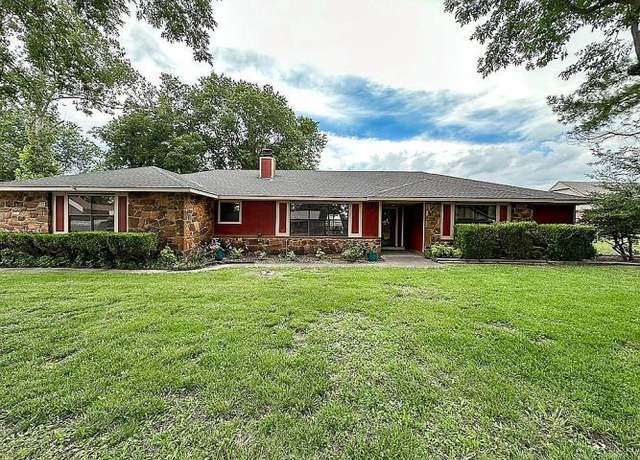 Property at 10745 E Maple Ave, Claremore, OK 74019, 4 beds, 2.5 baths