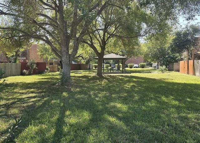 Property at 903 Old Highway 77, Brownsville, TX 78520, 2 beds, 1.5 baths